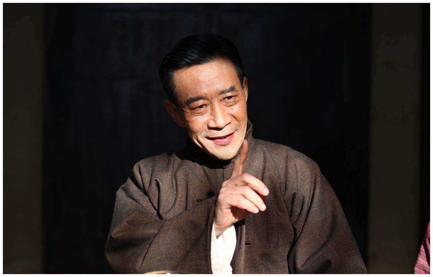 李雪健嗓子是怎么回事