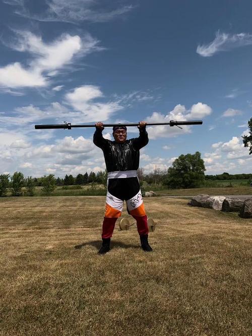 浅蓝配什么颜色 浅蓝配什么颜色