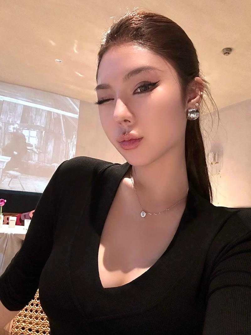 梦见斧子的头掉了_梦见自己拿斧子 梦见斧子的头掉了_梦见自己拿斧子