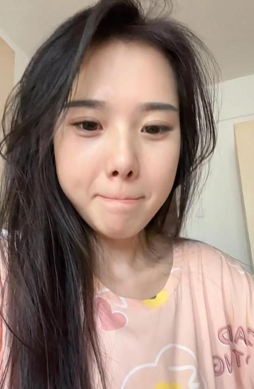 梦见手指被蜇 男人梦见被蛇咬手指 梦见手指被蜇 男人梦见被蛇咬手指