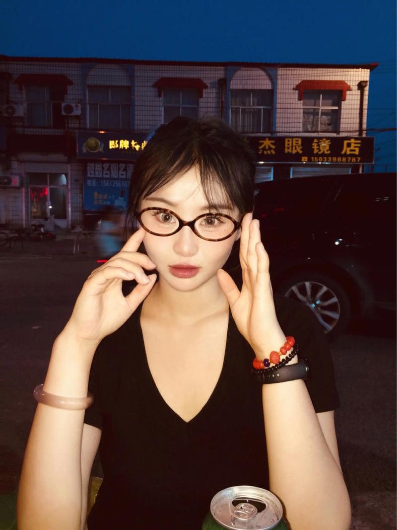 狂欢的平台撒钱直播答题,是否只是一场闹剧? 狂欢的平台撒钱直播答题,是否只是一场闹剧?